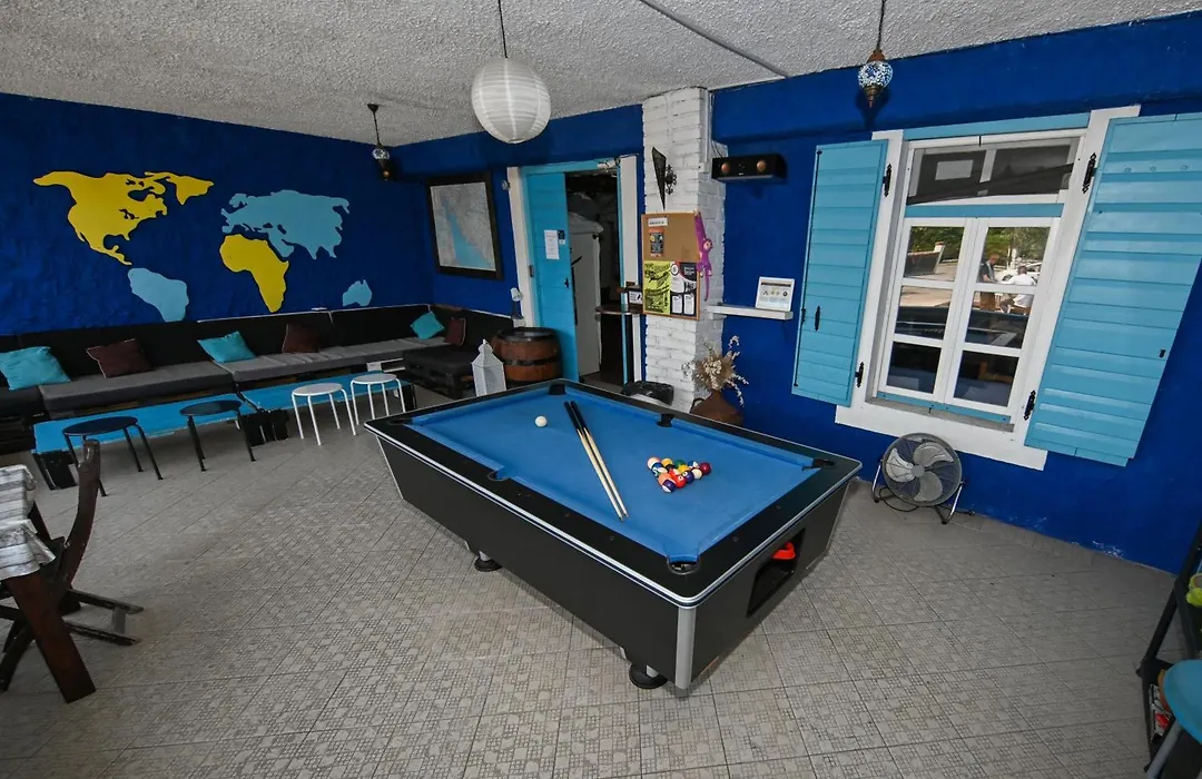 The Lazy Monkey Hostel & Apartments-1